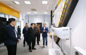 蘇州市領導走訪調(diào)研黑盾股份